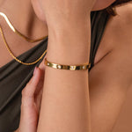 Load image into Gallery viewer, Everyday Gold Bangle Bracelet
